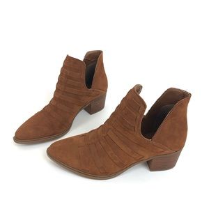 NWOT- Steve Madden Dova Leather Upper Booties 7